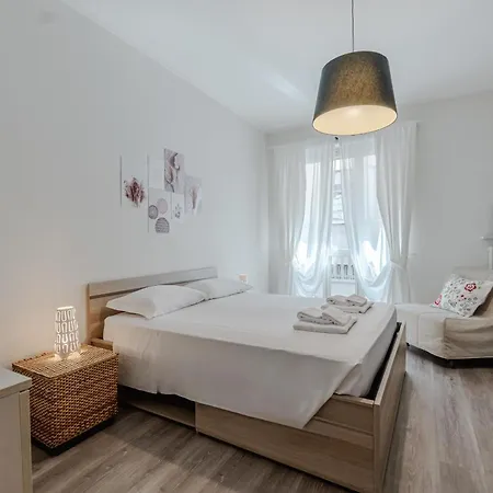 Guesthost - Modern Balcony Flat Mm Nizza Subway Appartement Turijn