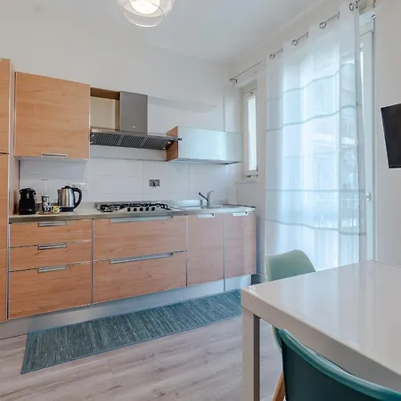 Appartement Guesthost - Modern Balcony Flat Mm Nizza Subway *
