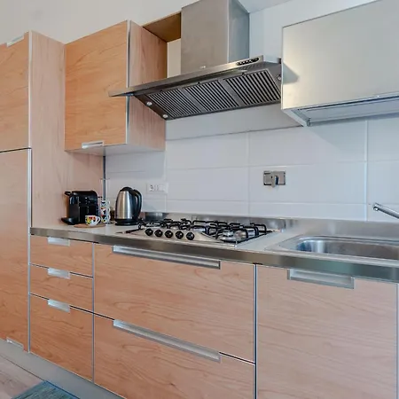 Appartement Guesthost - Modern Balcony Flat Mm Nizza Subway