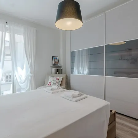 Guesthost - Modern Balcony Flat Mm Nizza Subway * Turijn